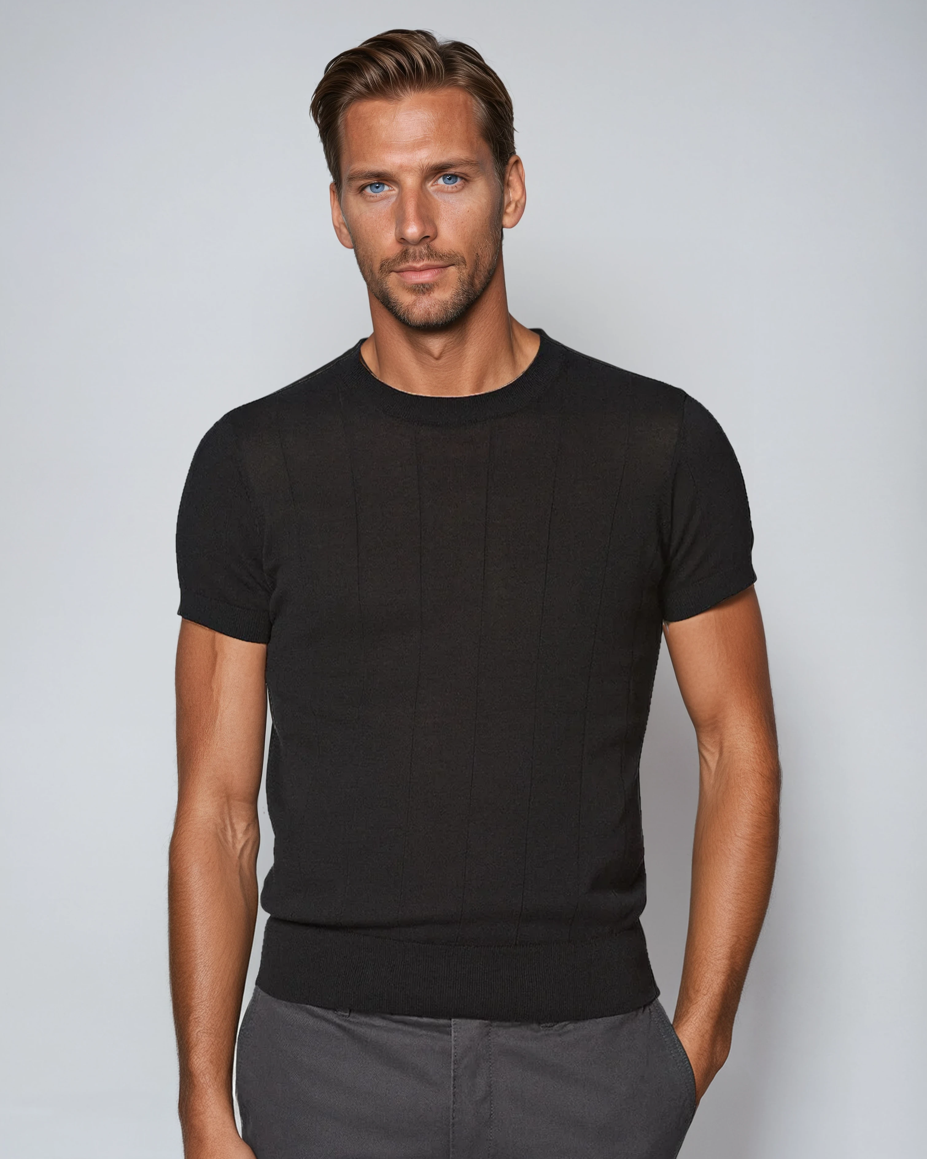T-shirt Élégant Noir à Côtes